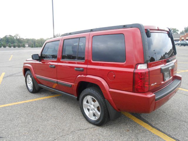 Jeep Commander Ram 3500 Diesel 2-WD SUV