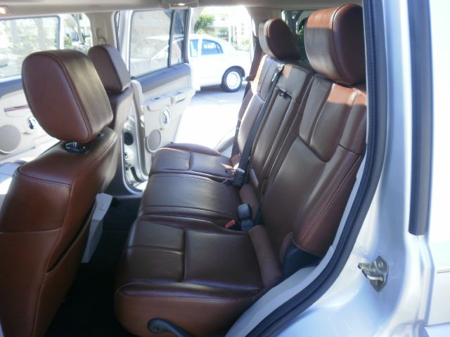 Jeep Commander 2006 photo 17