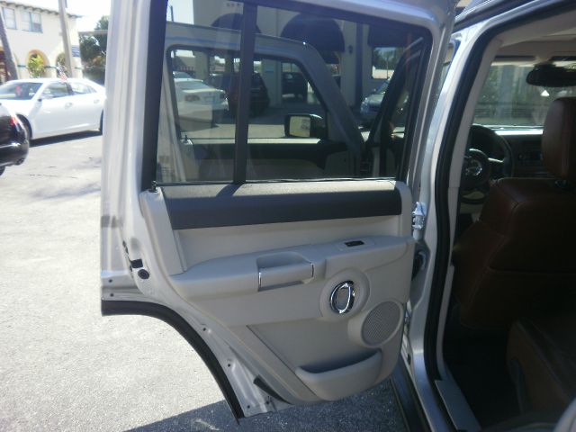 Jeep Commander 2006 photo 18