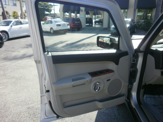 Jeep Commander 2006 photo 20