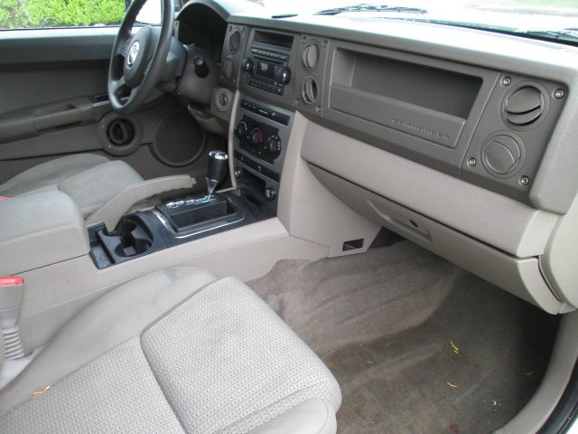 Jeep Commander 2006 photo 26