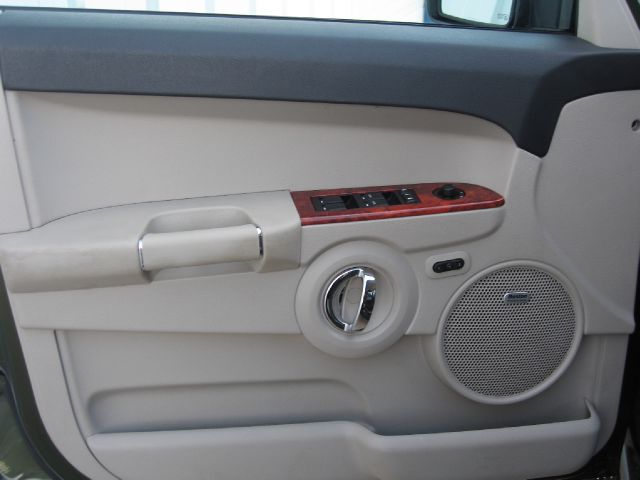 Jeep Commander 2007 photo 10