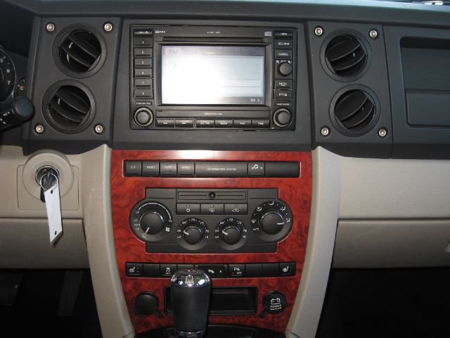 Jeep Commander 2007 photo 13