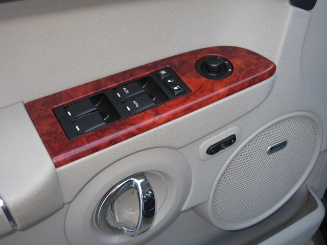 Jeep Commander 2007 photo 9