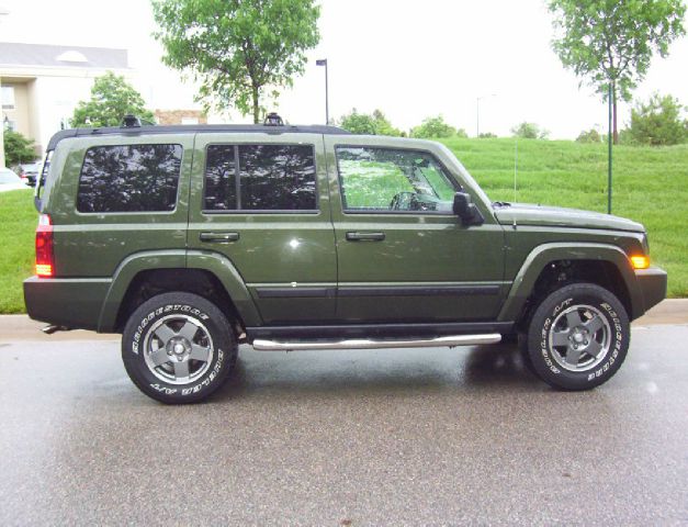 Jeep Commander 2007 photo 18