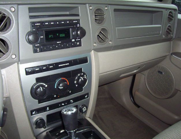 Jeep Commander 2007 photo 8