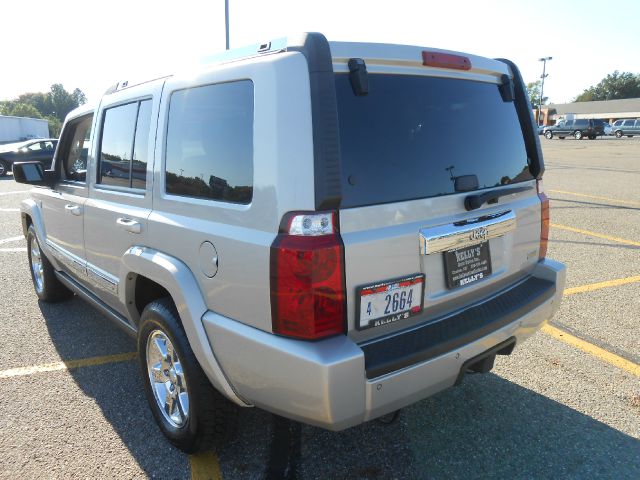 Jeep Commander Super SUV