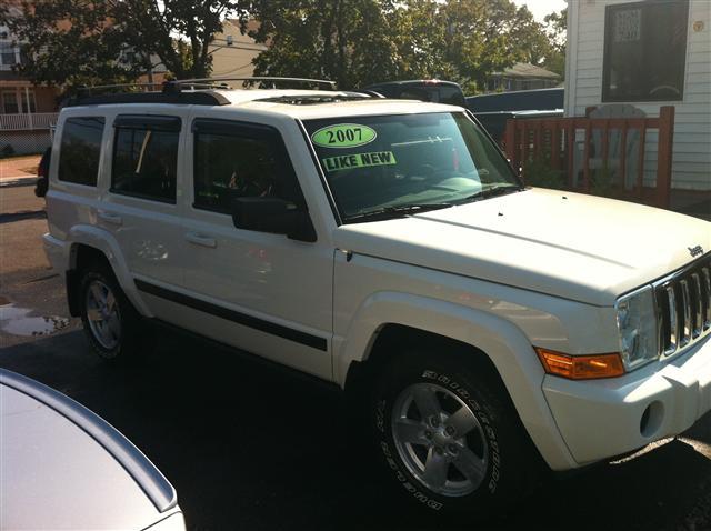 Jeep Commander 2006.5 EX Sport Utility