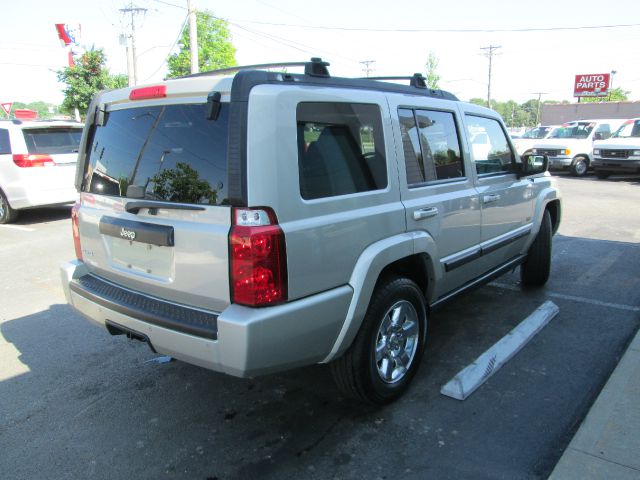 Jeep Commander LS W-2fl SUV