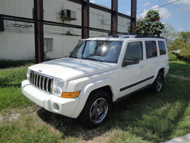 Jeep Commander Wagon SE Sport Utility