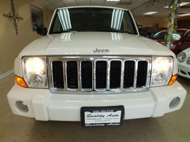 Jeep Commander 2007 photo 2