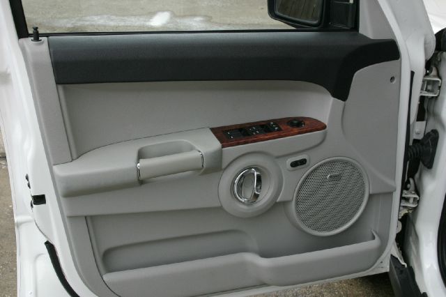 Jeep Commander 2007 photo 7