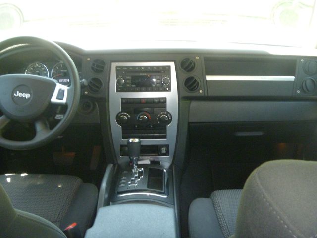 Jeep Commander 2008 photo 4