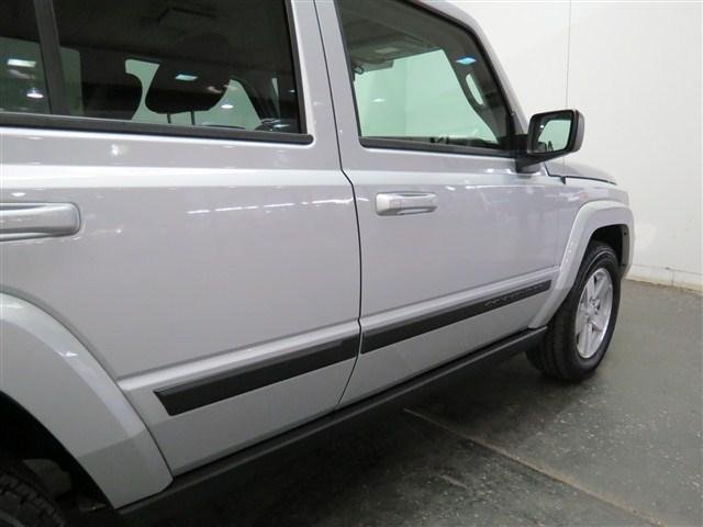 Jeep Commander 2008 photo 3