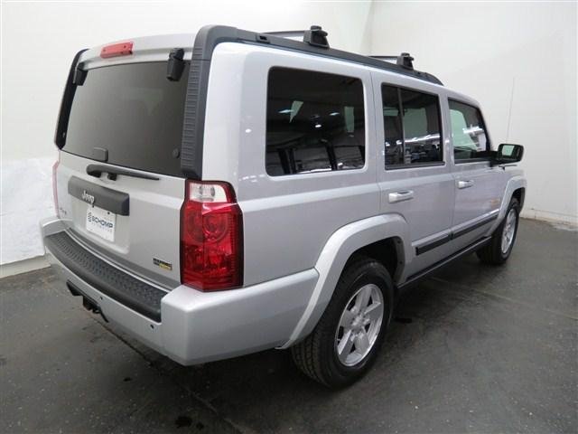 Jeep Commander 2008 photo 4