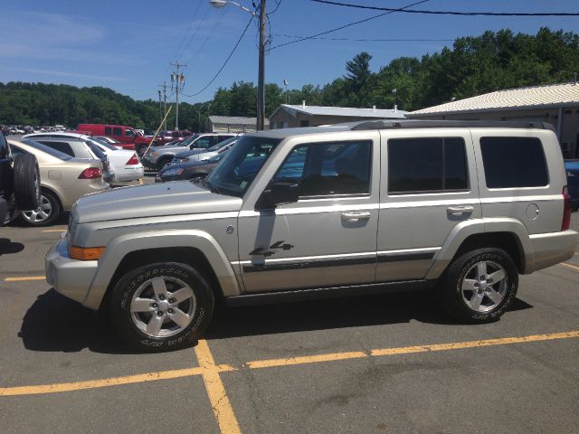 Jeep Commander 2008 photo 2