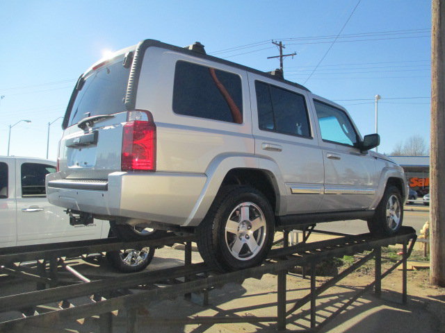 Jeep Commander 2010 photo 4