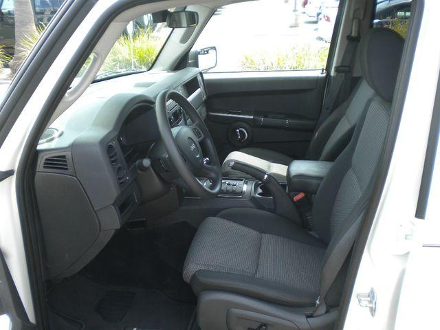 Jeep Commander 2010 photo 1