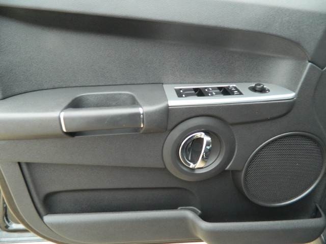 Jeep Commander 2010 photo 5