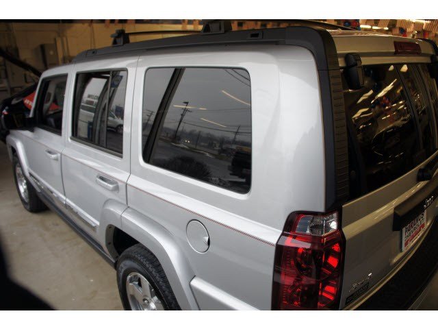 Jeep Commander 2010 photo 3