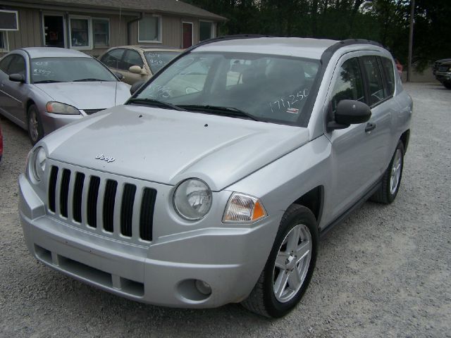 Jeep Compass Extended Cab V8 LT W/1lt SUV