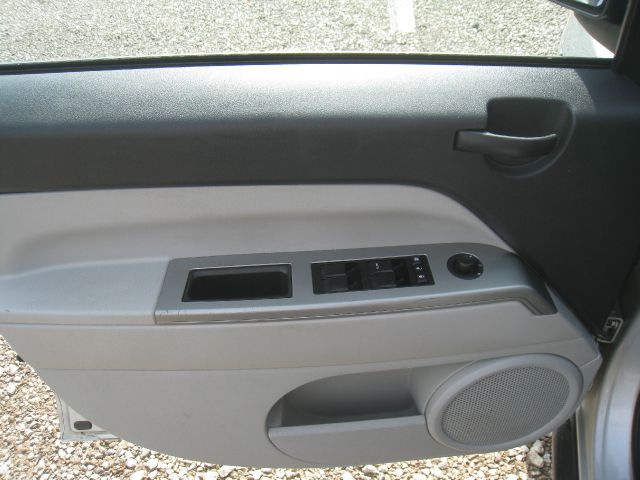 Jeep Compass 2007 photo 29