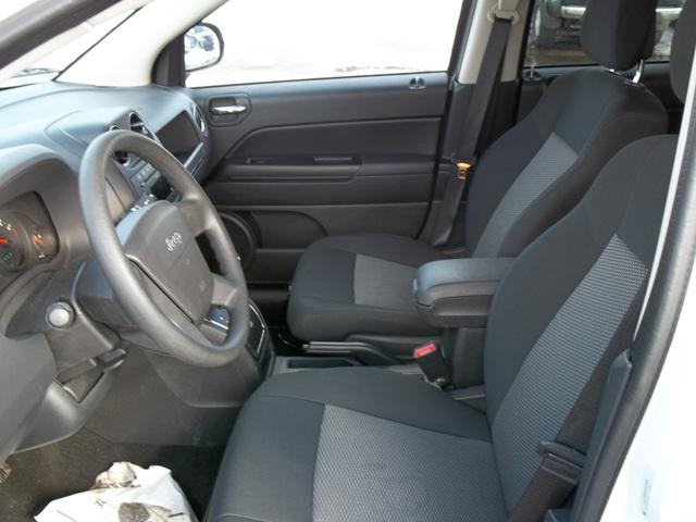 Jeep Compass 2010 photo 2