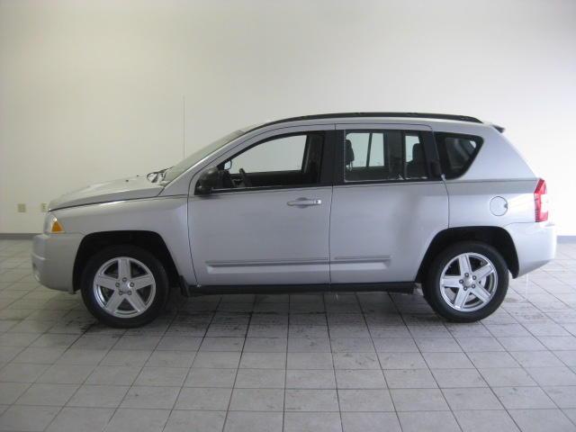 Jeep Compass 2010 photo 1