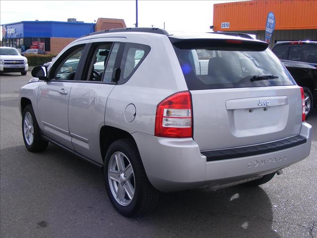 Jeep Compass 2010 photo 2