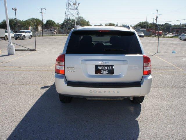 Jeep Compass 2010 photo 2