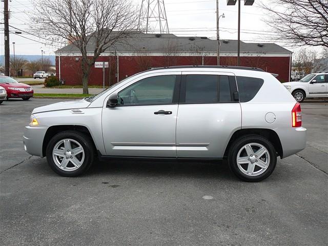 Jeep Compass 2010 photo 1