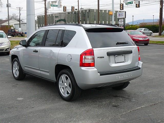 Jeep Compass 2010 photo 2