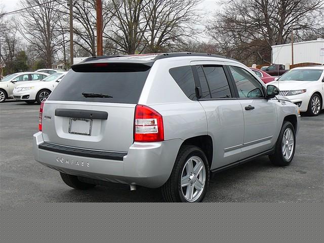 Jeep Compass 2010 photo 4