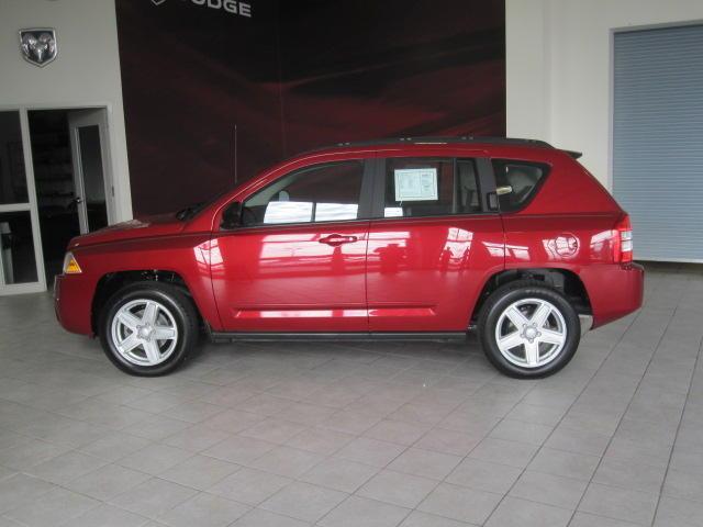 Jeep Compass 2010 photo 1