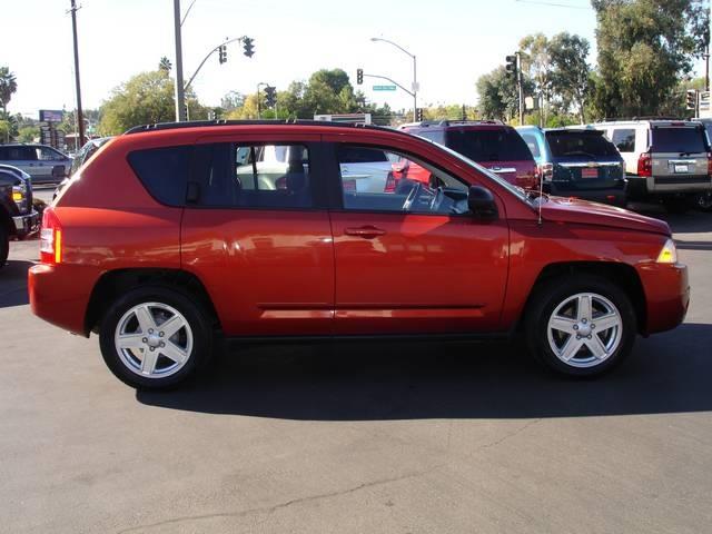 Jeep Compass 2010 photo 2