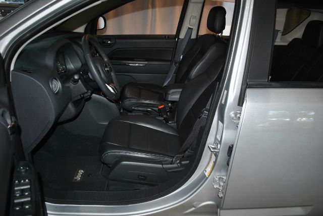 Jeep Compass 2011 photo 4