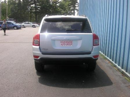 Jeep Compass 2011 photo 4