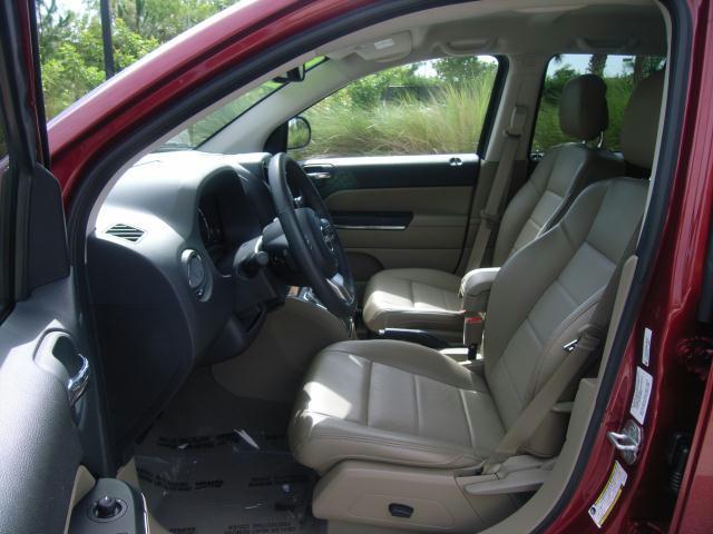 Jeep Compass 2011 photo 2