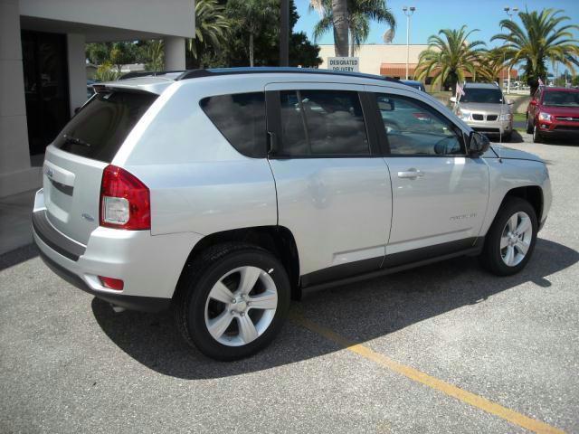 Jeep Compass 2011 photo 3