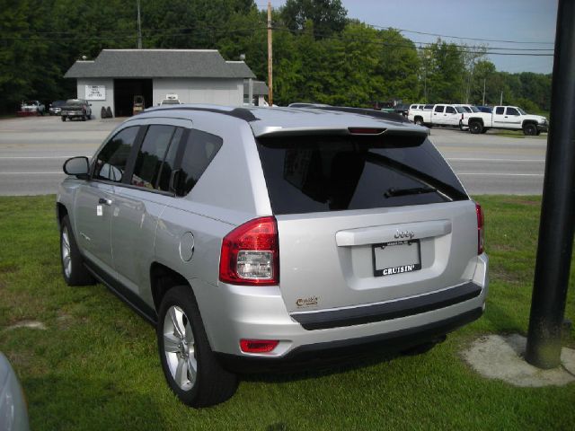 Jeep Compass 2011 photo 3