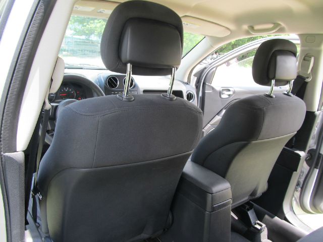 Jeep Compass 2011 photo 19