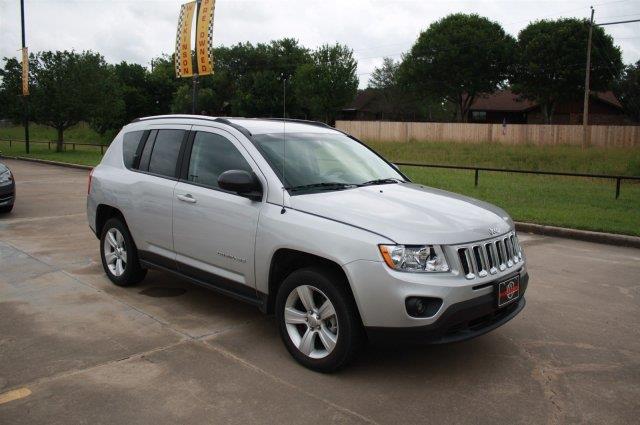 Jeep Compass 2011 photo 11