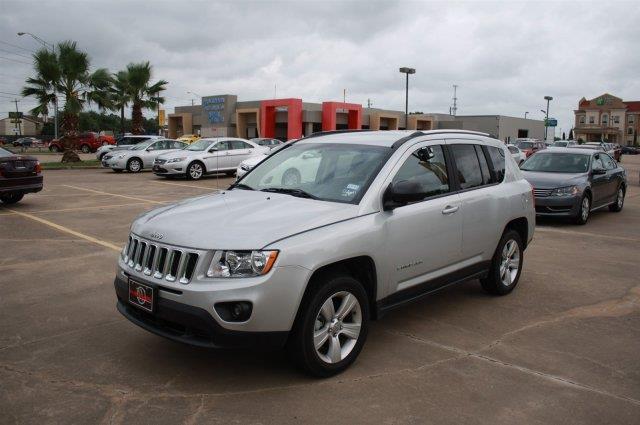 Jeep Compass 2011 photo 2