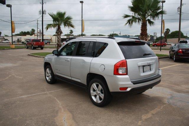 Jeep Compass 2011 photo 5