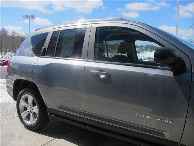 Jeep Compass 2011 photo 1