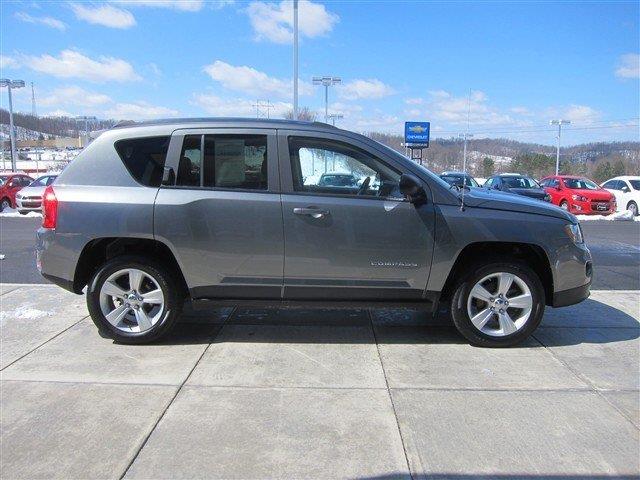 Jeep Compass 2011 photo 2