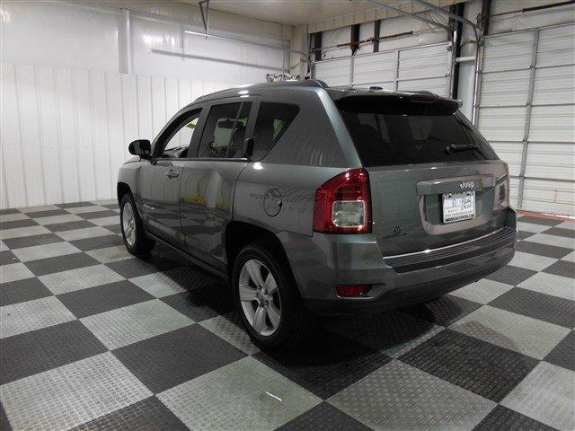 Jeep Compass 2011 photo 4