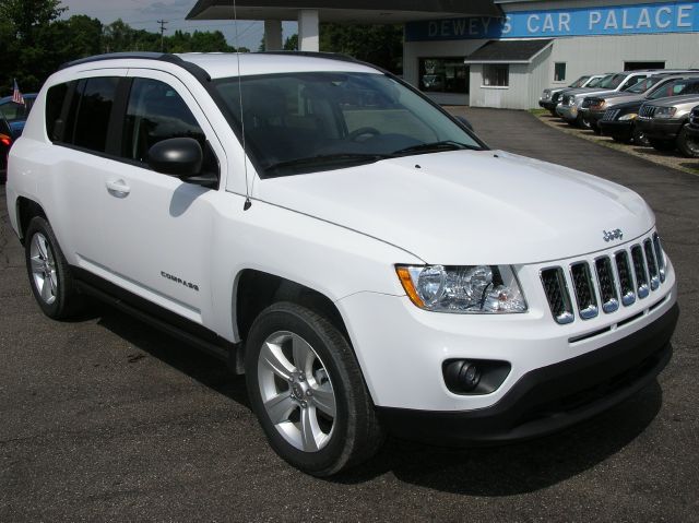 Jeep Compass 2012 photo 8