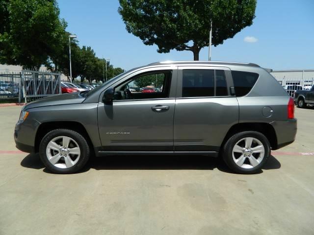 Jeep Compass 2012 photo 2