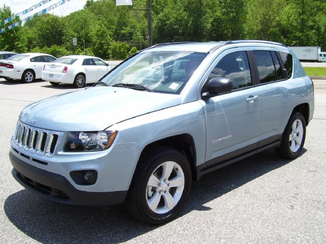 Jeep Compass 2014 photo 9